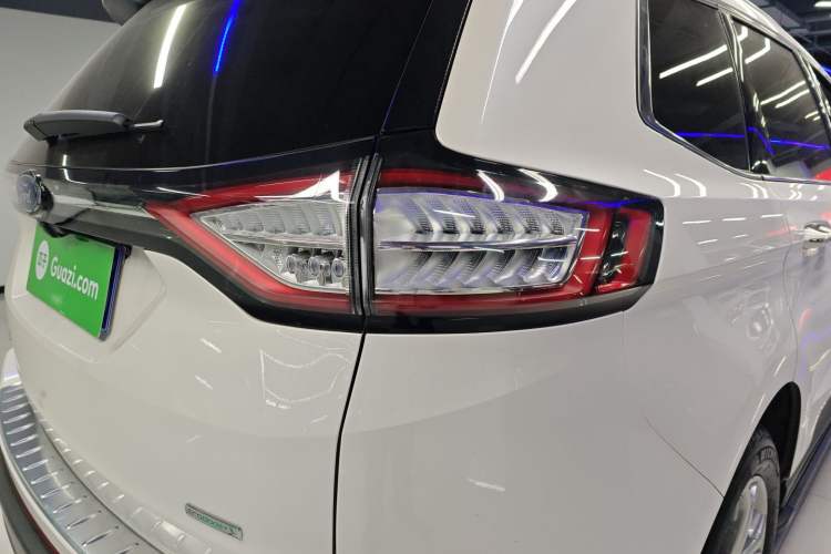 Used Ford Edge 2018 EcoBoost 245 Two-Wheel-Drive Titanium 7-Seater China VI Standard
