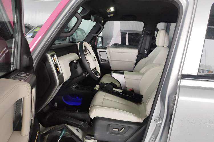 Used iCAR V23 2025 401 Two-Wheel Drive Intelligent Driving Version
