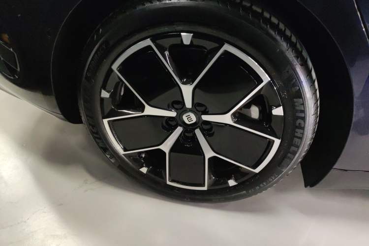 Used  SU7 2024 Rear-Drive Long-Range Intelligent Driving Version
