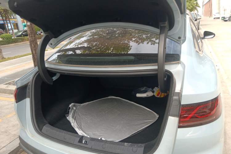 Used BYD Qin L 2025 DM-i Smart Drive 80KM Leading Model