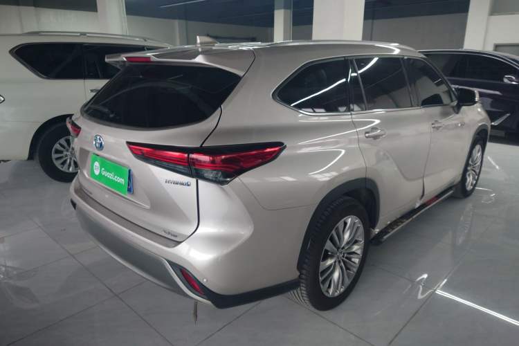 Used Toyota Highlander 2022 Dual-Engine 2.5L Four-Wheel Drive Prestige Version 7 Seats
