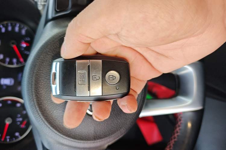 Used Kia KX Cross 2018 1.6L Automatic Dynamic Sunroof Version
