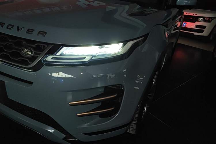 Used Land Rover Range Rover Evoque 2020 249 PS R-DYNAMIC SE Sport Technology Edition
