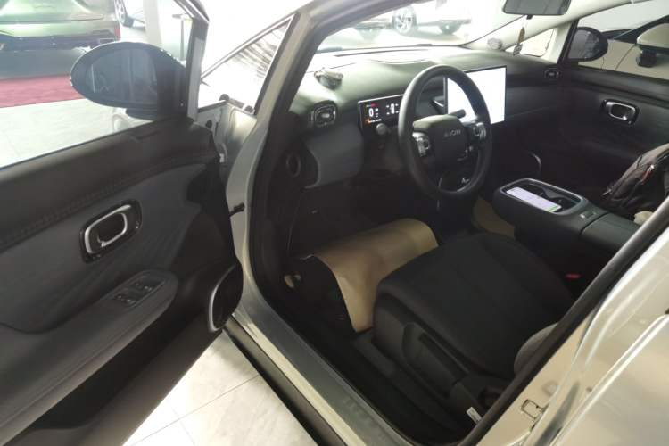 Used AION UT 2025 330 Starlight Edition
