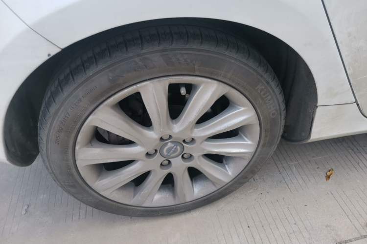 Used Volvo V40 2015 1.6T Zhiyi Edition