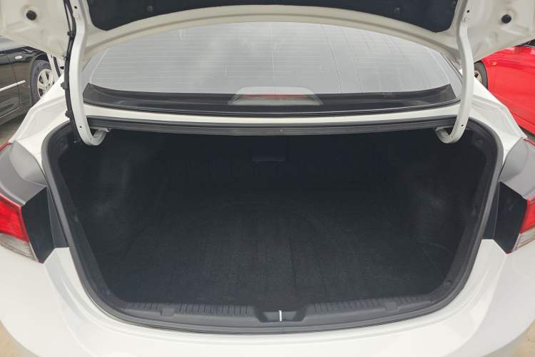 Used Hyundai Elantra 2016 1.6L Automatic Prestige Edition
