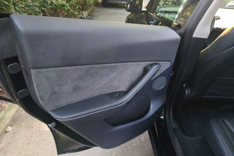 Used Tesla Model Y 2021 Standard Range Rear-Wheel Drive Version
