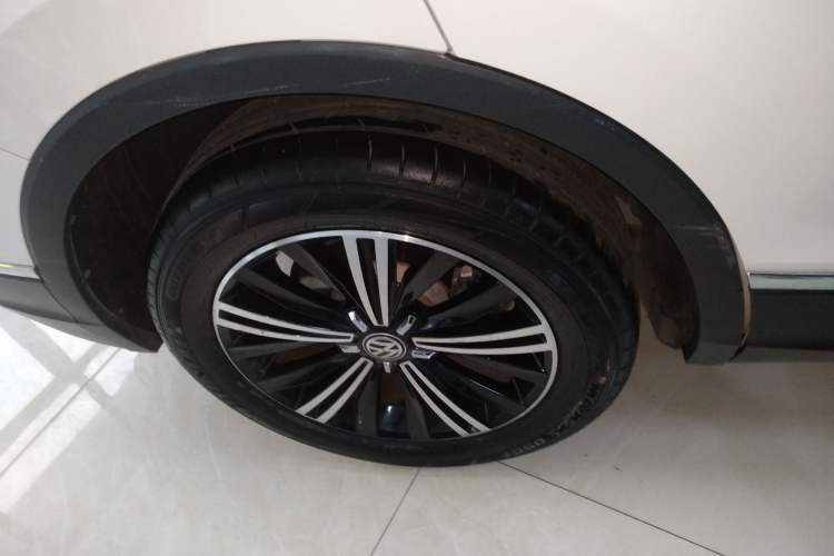 Used Volkswagen Tiguan L 2019 330TSI Automatic Two-Wheel Drive Panoramic Comfort Edition China V Standard