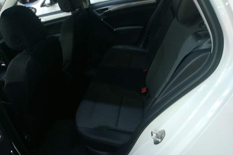 Used Volkswagen Golf 2018 230TSI Automatic Comfort Model
