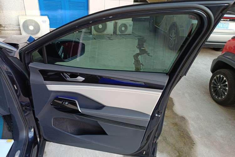 Used Volkswagen ID.6 CROZZ 2021 Long-Range PRO Edition
