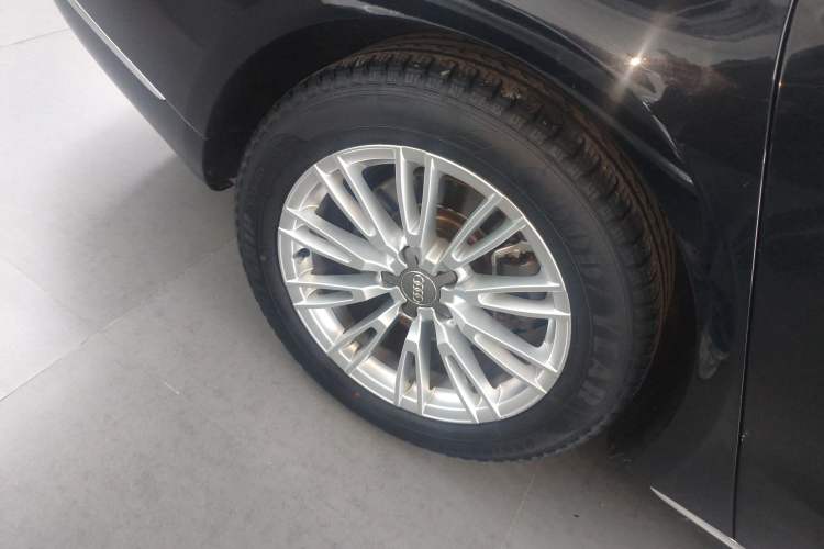 Used Audi A8 2014 A8L 45 TFSI quattro Comfort model