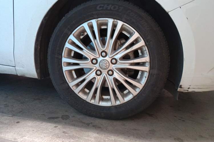 Used Buick GT 2015 15N Automatic Elite Version
