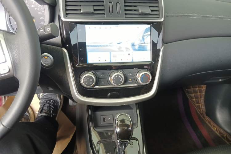 Used Nissan Tiida 2021 1.6L CVT Smart Drive Edition
