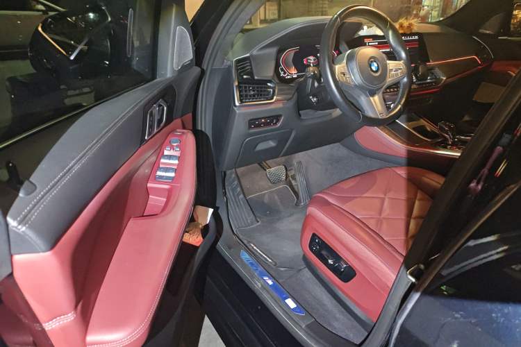 Used BMW X5 2022 xDrive 40Li M Sport Package