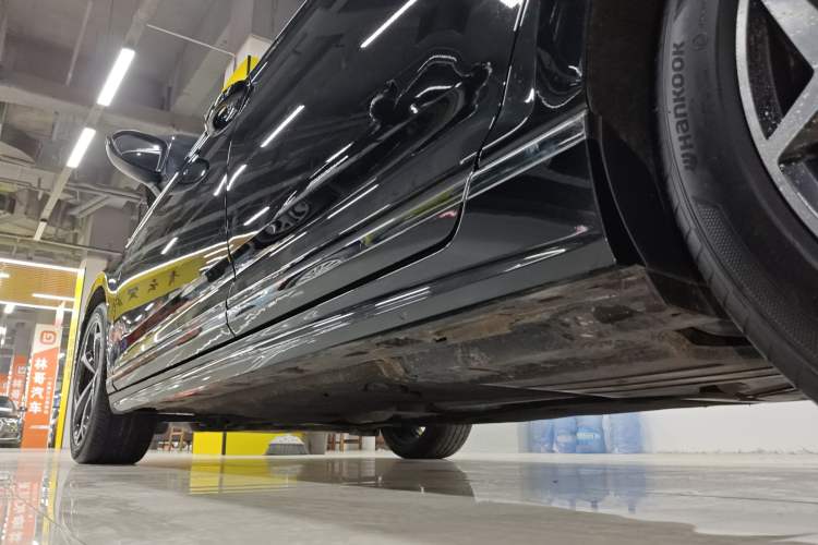 Used Volkswagen Magotan 2023 2 Million Units Limited Edition 330TSI DSG Leading Version
