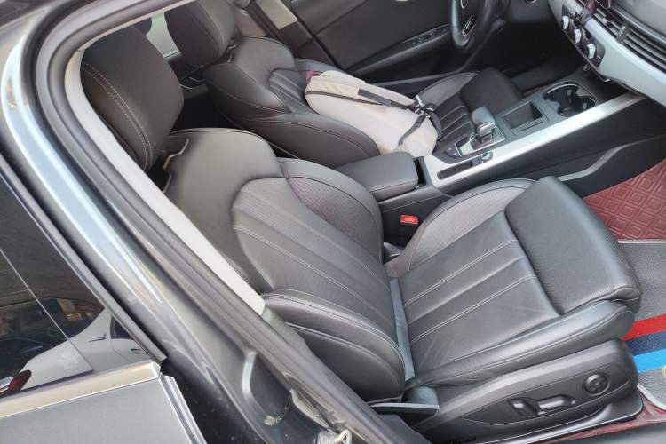 Used Audi A4L 2022 40 TFSI Fashion Dynamic Model
