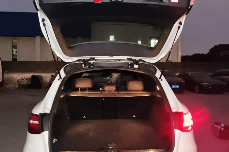 Used Mercedes-Benz GLC 2018 GLC 260 4MATIC Dynamic Edition
