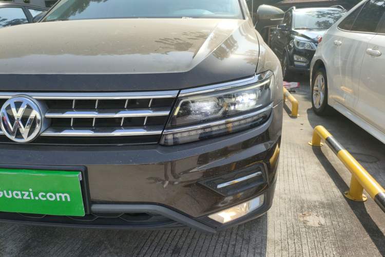 Used Volkswagen Tiguan L 2017 380TSI Automatic All-Wheel-Drive Luxury Edition
