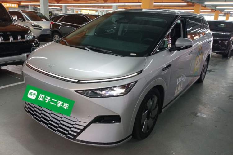 Used XPeng X9 2024 702 Ultra-Long Range Max