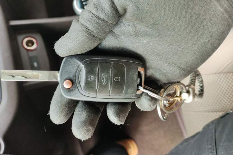 Used Baojun 310W 2017 1.5L Manual Comfort Version China VI Emission Standard