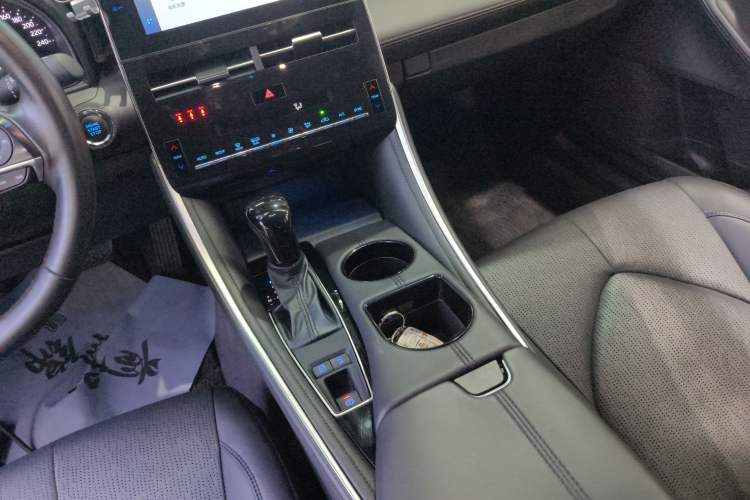 Used Toyota Avalon 2022 2.0L Luxury Edition
