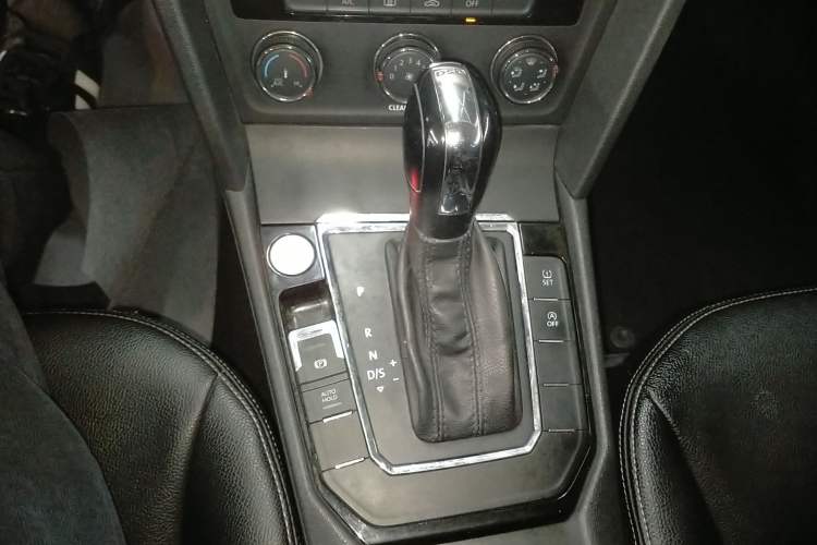 Used Volkswagen Lamando 2017 230TSI DSG Fashion Edition