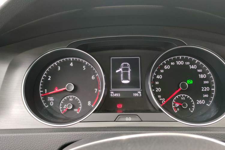 Used Volkswagen Golf 2015 1.4TSI Automatic Comfort Model
