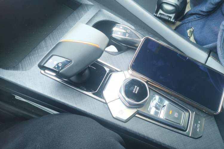 Used Changan UNI-V 2022 1.5T Prestige Version
