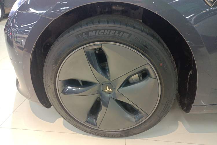 Used Tesla Model 3 2019 Standard Range Rear-Drive Upgraded Version
