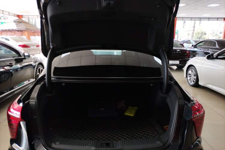 Used Hongqi H5 2023 1.5T DCT Smart Connect Flagship Edition
