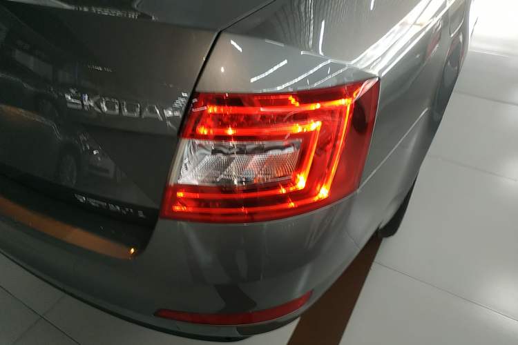 Used Skoda Octavia 2016 1.6L Automatic Chuanxing Edition
