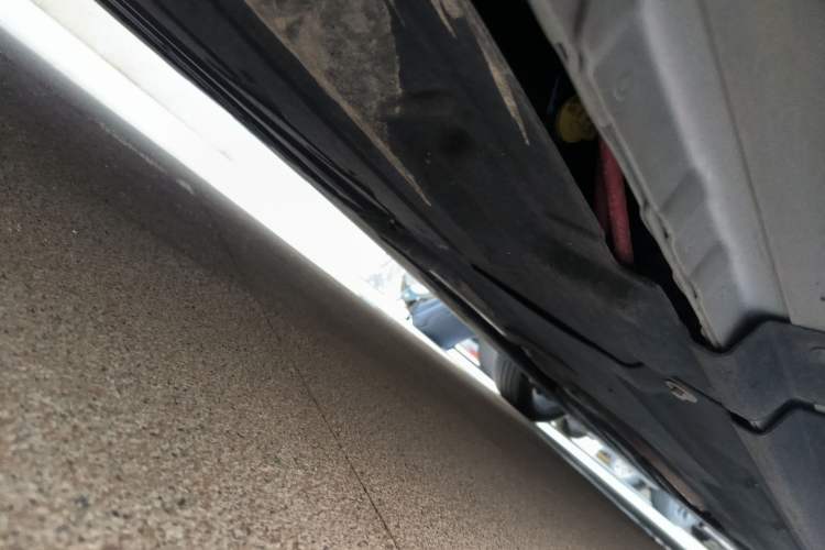 Used Jaguar XFL 2023 XFL 2.0T P250 Two-Wheel-Drive Prestige Luxury Gold Edition
