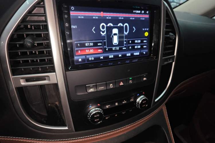 Used Mercedes-Benz Vito 2021 2.0T Business Version 7 Seats