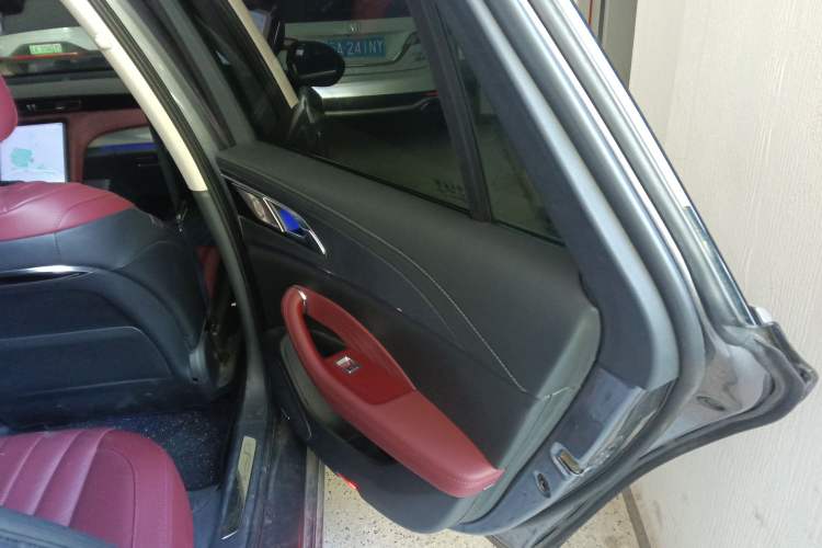 Used Hongqi H5 2023 2.0T Automatic Smart Connect Flagship Edition
