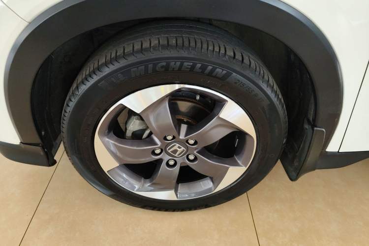 Used Honda Vezel 2015 1.8L CVT 2WD Luxury Model