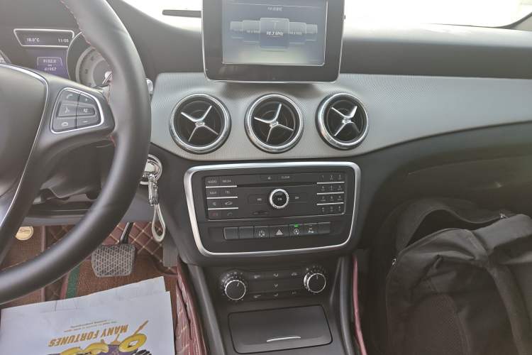 Used Mercedes-Benz CLA 2015 CLA 200
