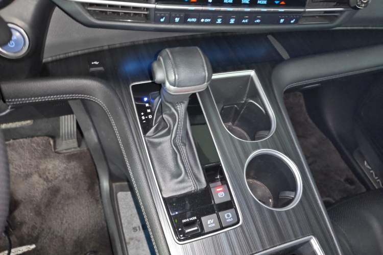 Used Toyota Sienna 2021 2.5L Hybrid Premium Edition