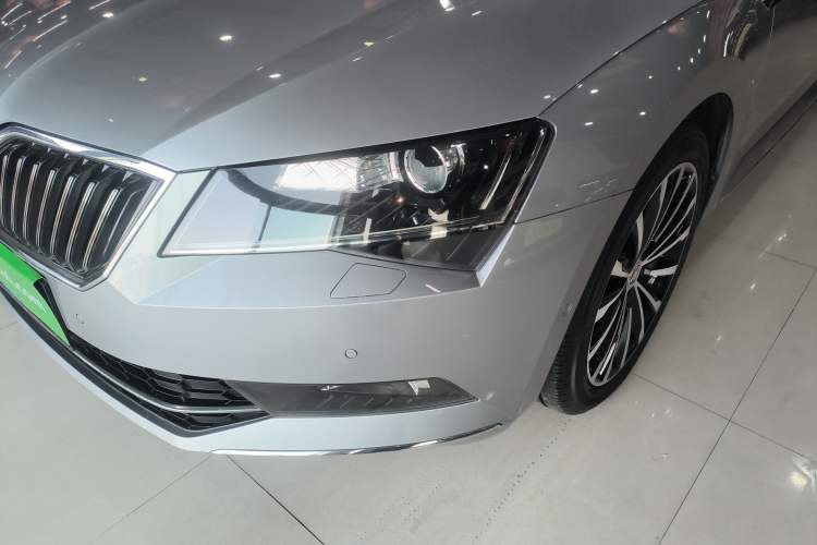 Used Skoda Superb 2016 TSI330 DSG Smart Drive Edition
