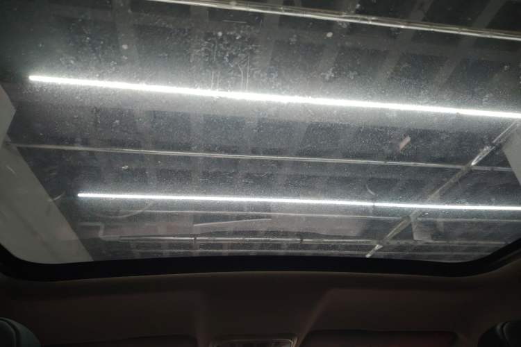 Used Wey VV5 2020 1.5T Two-Wheel Drive Color Pioneer
