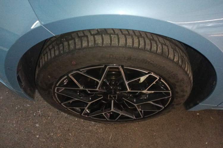 Used Zeekr 001 2025 YOU Edition 100 kWh All-Wheel Drive