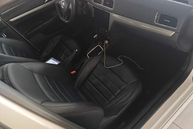 Used Volkswagen Lavida 2017 1.6L Automatic Fashion Edition
