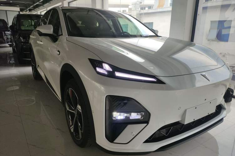 Used  S07 2026 230Ultra with Huawei Qiankun ADS SE Edition