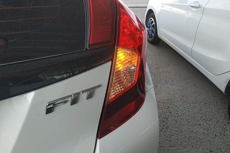 Used Honda Fit 2018 1.5L CVT Comfort Sunroof Version
