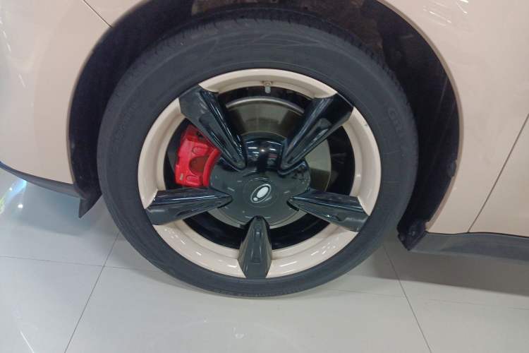 Used ORA Good Cat 2023 401 km Standard Range Premium Version Lithium Iron Phosphate
