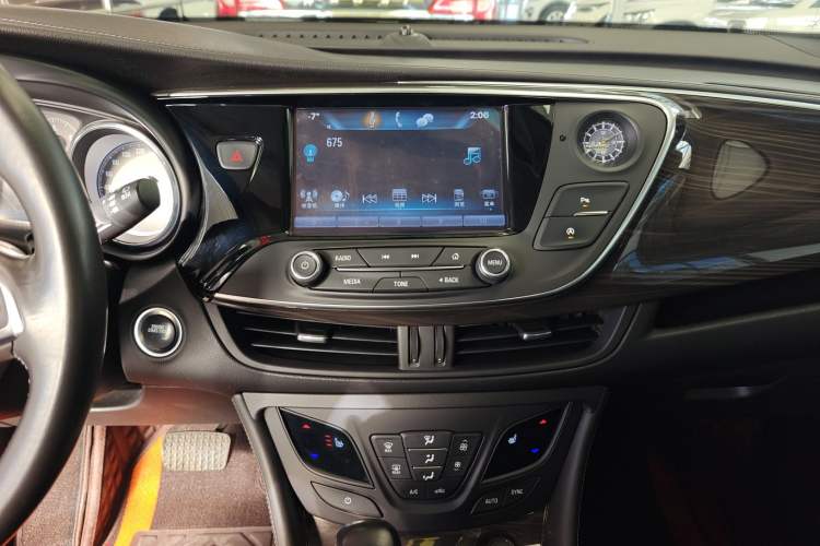 Used Buick Envision 2018 20T Two-Wheel-Drive Elite Model
