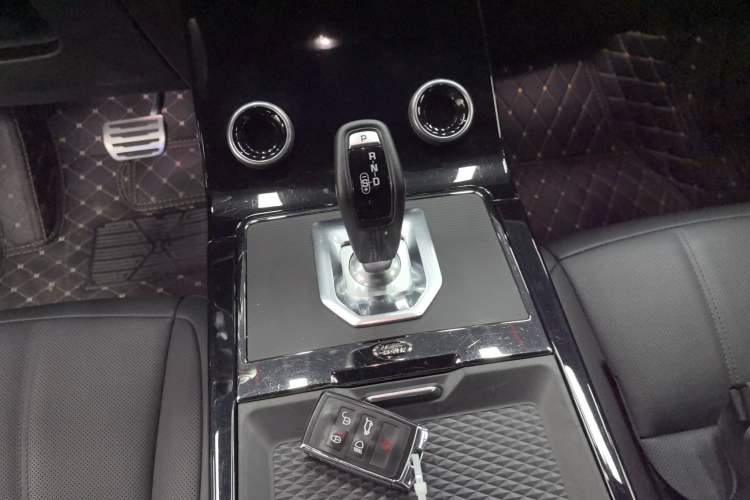 Used Land Rover Range Rover Evoque 2020 249 PS R-DYNAMIC SE Sport Technology Edition