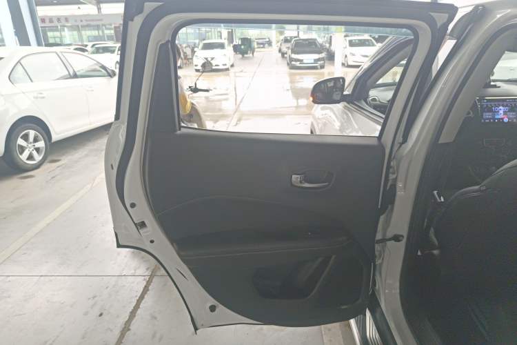 Used  Compass 2017 200T Automatic Family Edition
