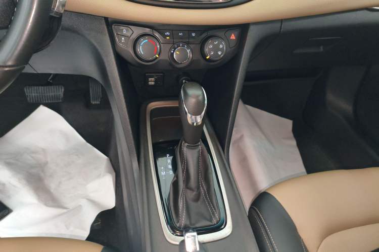 Used Chevrolet Monza 2020 320 Automatic Enjoyment Edition
