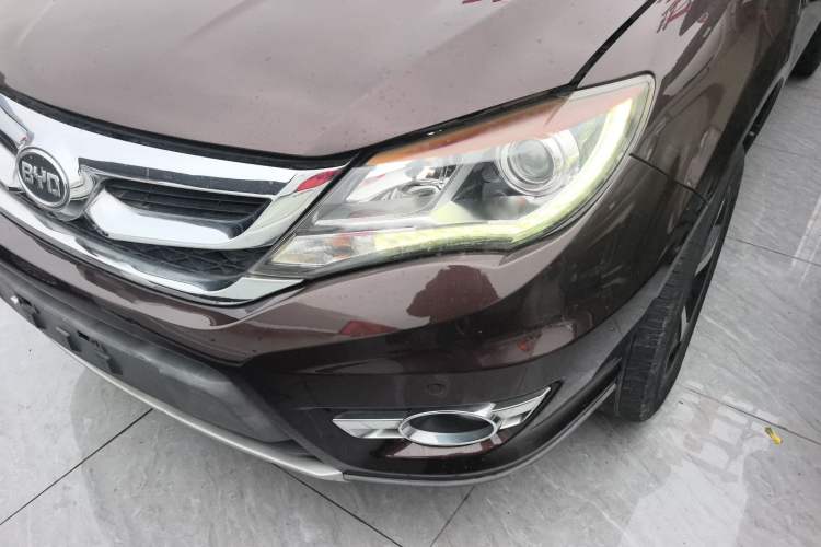 Used BYD S7 2015 2.0T Automatic Prestige Model
