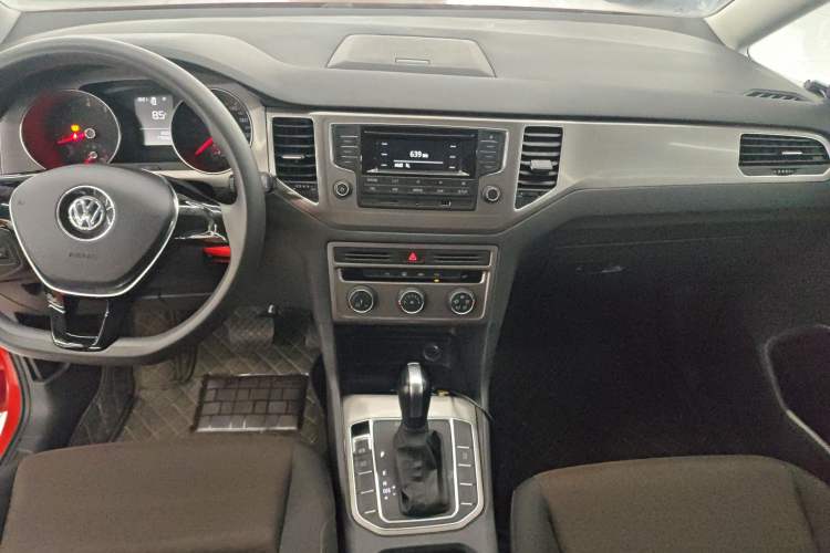 Used Volkswagen Golf Sportsvan 2016 1.6L Automatic Comfort Model